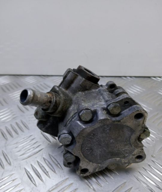 Pompa servodirectie  8e0145155n Audi A6 4F/C6 seria
