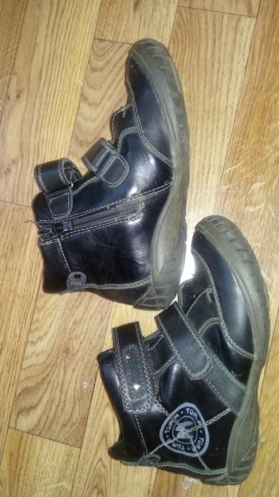 Продам демисезонные ботинки