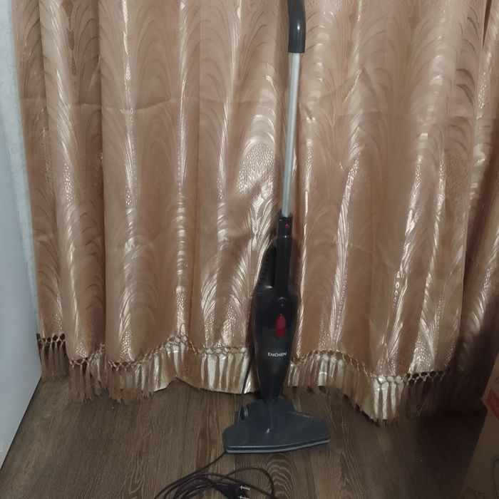 Продается пылесос для сухой уборки