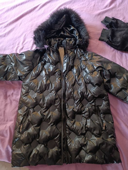 Продам  куртки для девочки