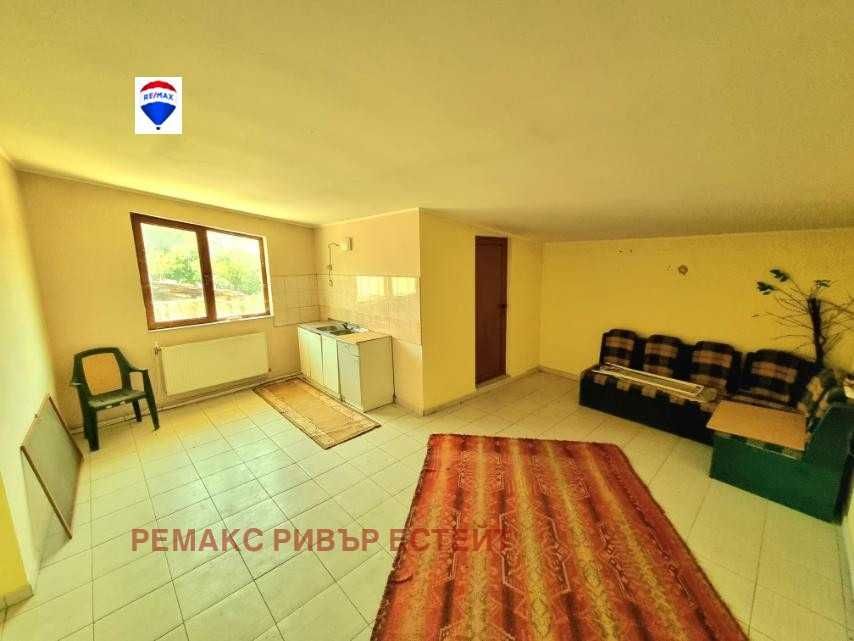Продава се Промишлена сграда в Русе, Средна кула - 656 кв.м за 293 €/кв.м - Снимка #9