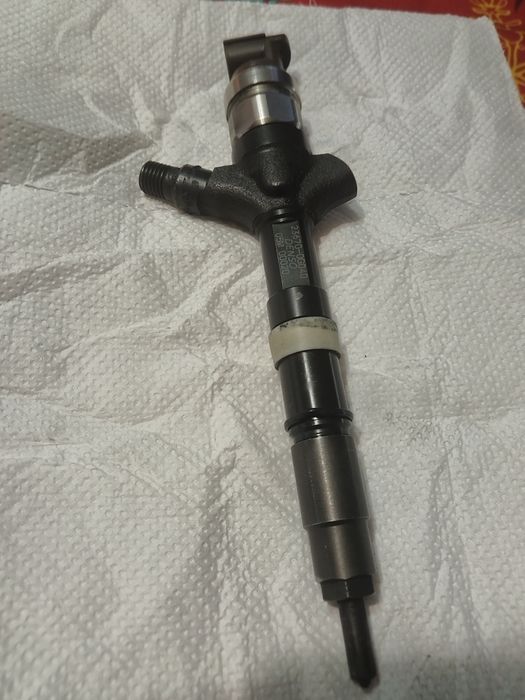 Дюзи за тойота DENSO 23670-0G040 свалени от работещ автомобил