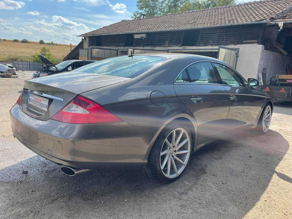 Mercedes-Benz CLS 350 3,5 бензин

Само на части