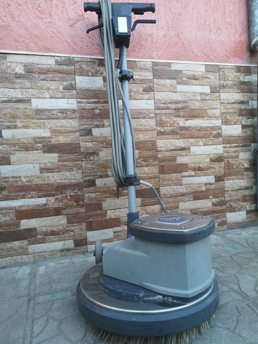 Nilfisk 421 A Машина за Пране на Килими Полиране  Почистване Шлайфане