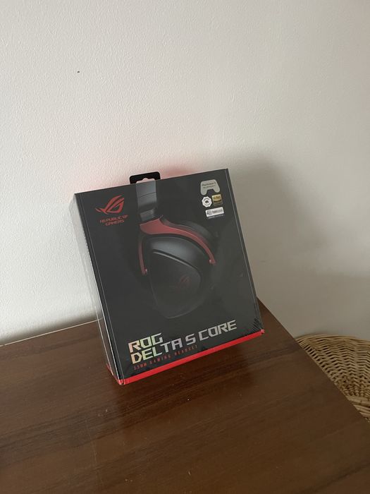 Casti Gaming Asus rog delta s core