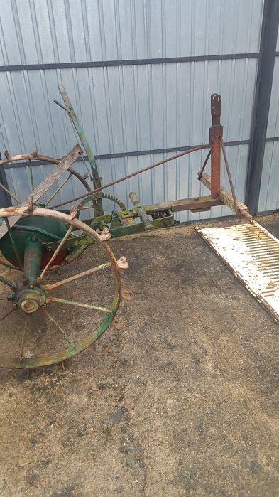 masina scos cartofi cu grup reductor Bucher