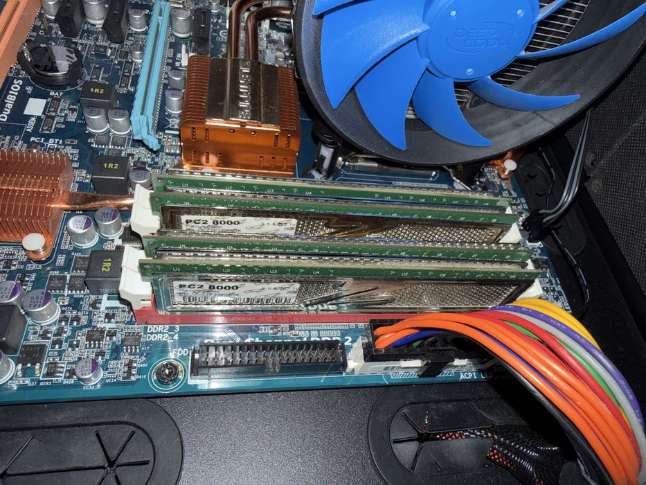 Placa baza Gigabyte GA EP 45 - DS4 soket LGA 775