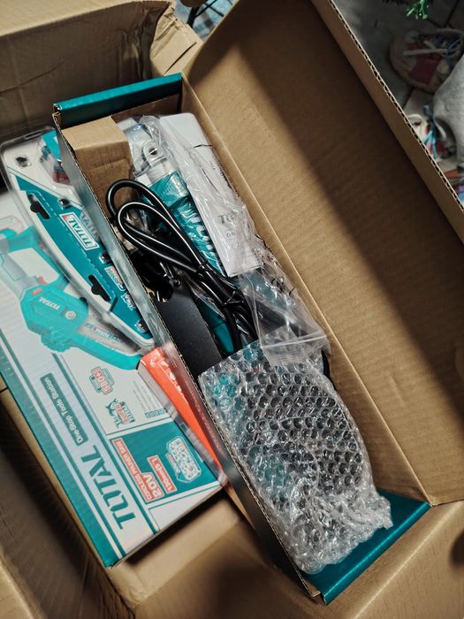 Ъглошлайф TOTAL Industrial, 1100 W, 5000 - 12000 об/мин, Ф 125 мм