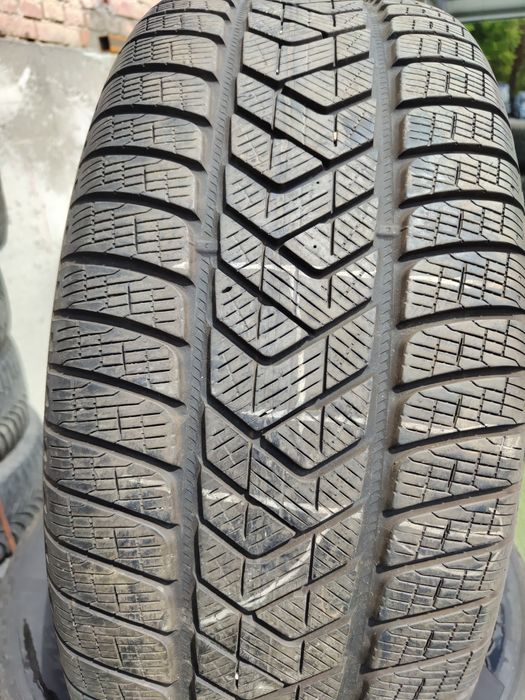 4 бр зимни 255/60/18 Pirelli
