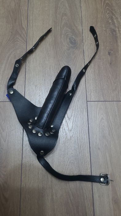 strap on piele naturala fetish bdsm domina