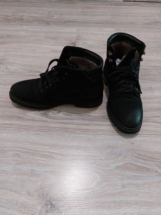 Продам женские сандали