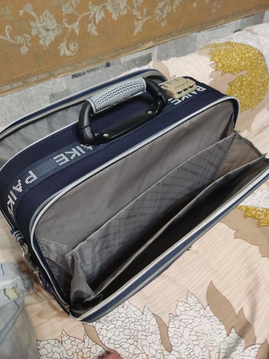 Чемодан портфель сумка