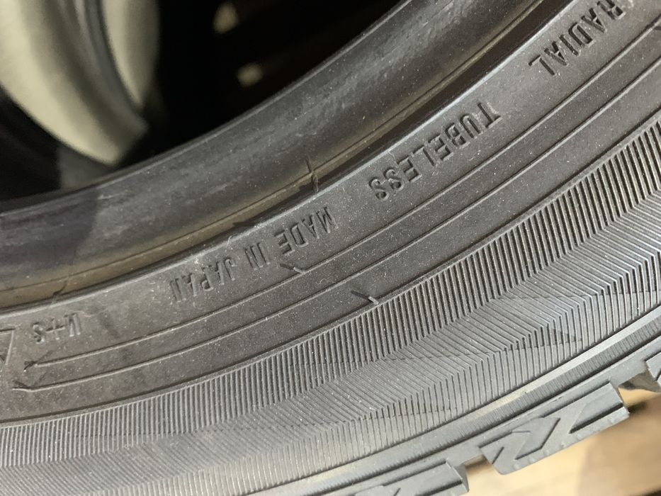 Резина Dunlop, зимняя.