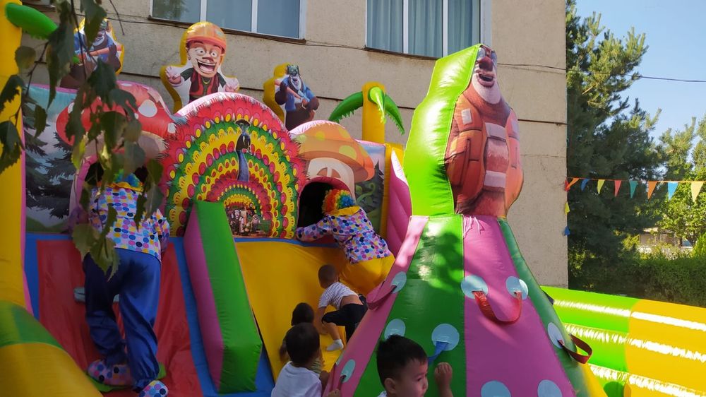 Батут. надувной.