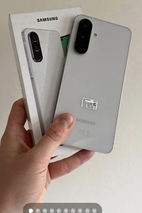 Vând Samsung A56 alb,128 GB ca nou