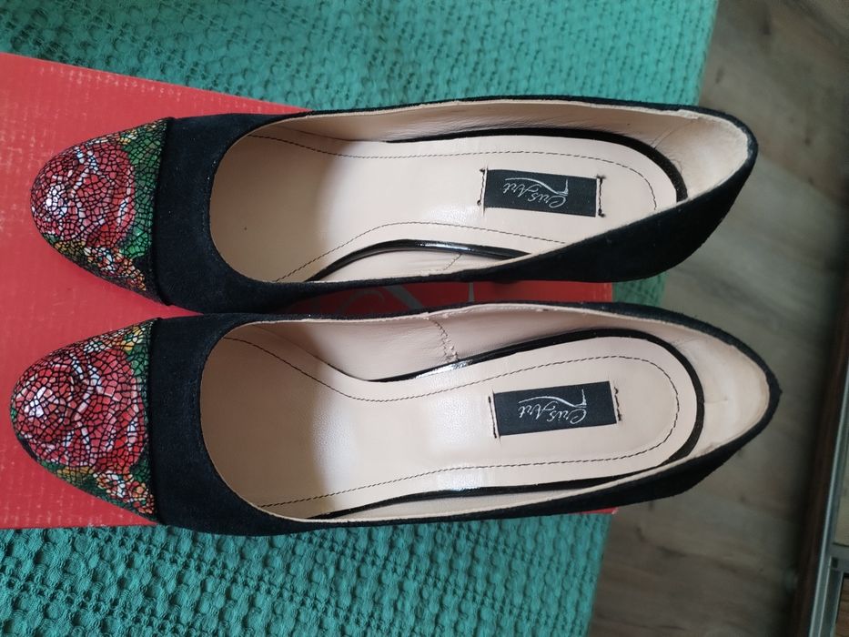 Pantofi piele intoarsa negri