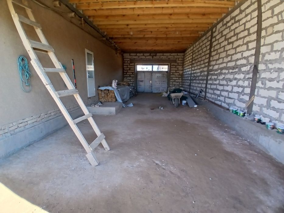 Tayyor uy joy sotiladi