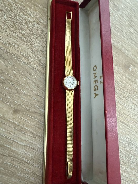 Omega, Rolex, Citizen, Fossil, Paterson, Dolce Gabbana, Espirit