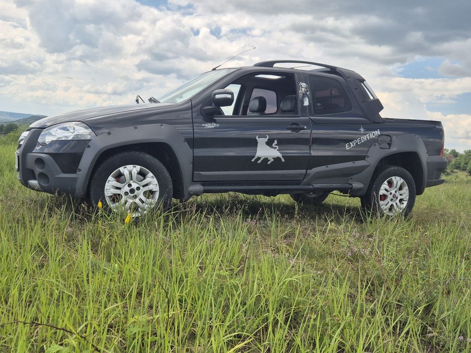 Pik_up Fiat Strada Adventure  ,pajero,Hilux   suzuki