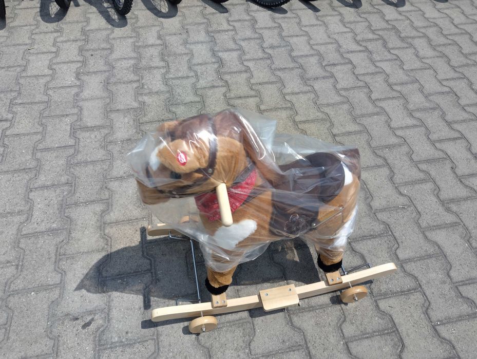 MONI Детска люлка кон със звук и колела Thunder