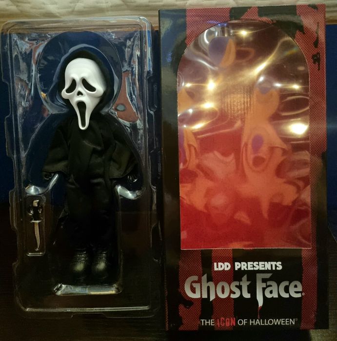 Figurina Living Dead Dolls Ghostface Scream