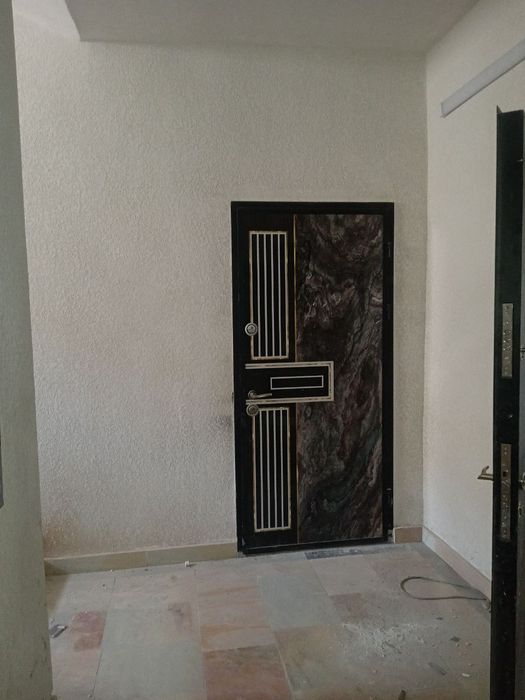 2 xonali,3 etajda,7 etajli dom.225 million