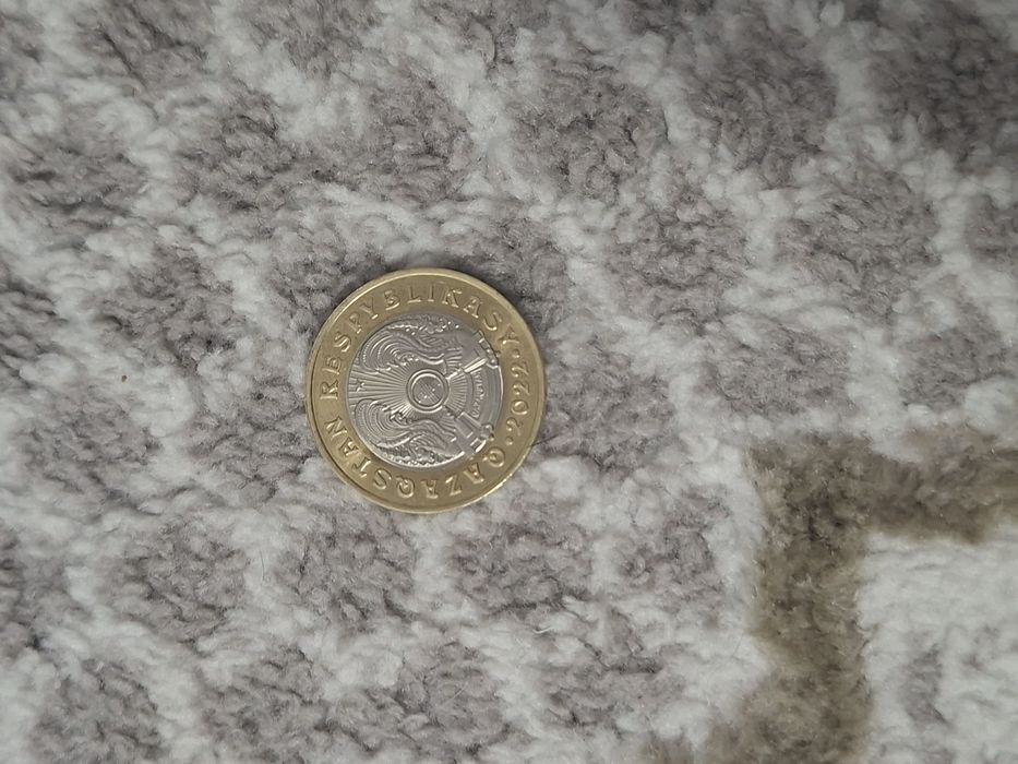 Продаю 100тенге с рисункой
