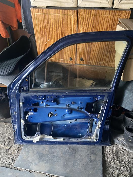 Продам двери на голф 3