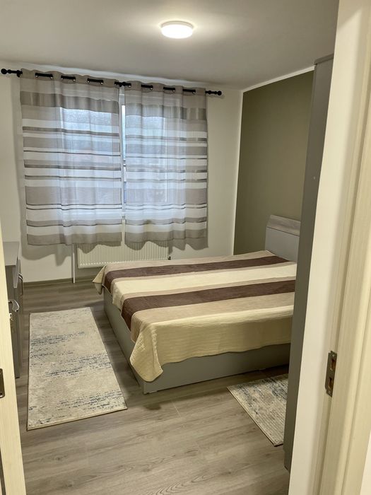 Apartament 3 camere de inchiriat