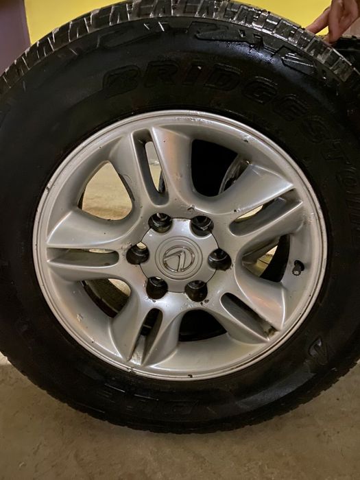 резина с дисками всесезонка от lexus 470