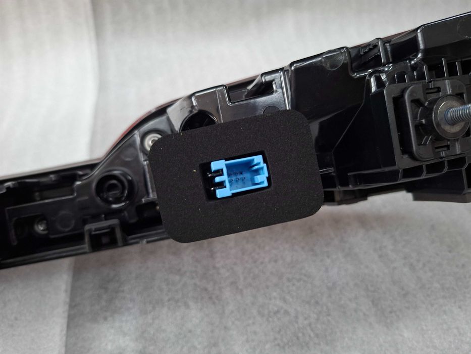 4KE945095G Нов Оригинал Стоп Audi Q8 SQ8 E tron