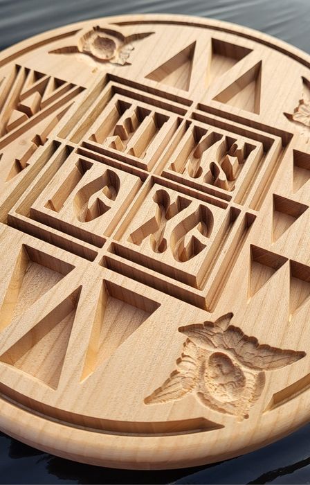 Pristolnice din lemn de paltin si cires