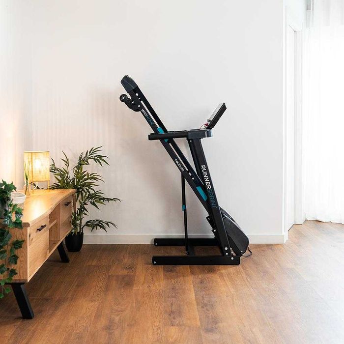 Сгъваема бягаща пътека DrumFit WayHome 1600 Runner Sprint с мотор 1900 W.