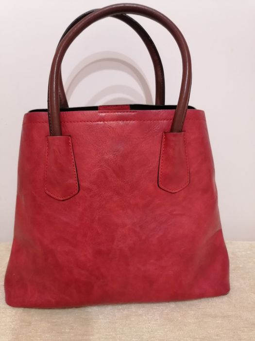 Кожена раница и коженa чанта в червено