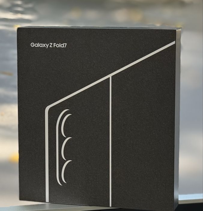 НОВ!!! Samsung Galaxy Z Fold7, 12GB RAM, 256GB, 5G, Jetblack