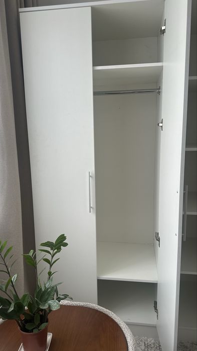 Шкаф белый 120х50.