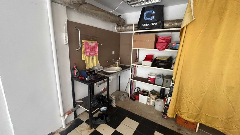 Дава се под наем Гараж / Паркомясто в Варна, Център - 18 кв.м за 204 € - Снимка #5