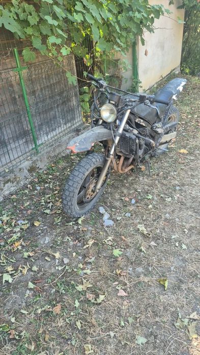 Vând Yamaha fzr 750