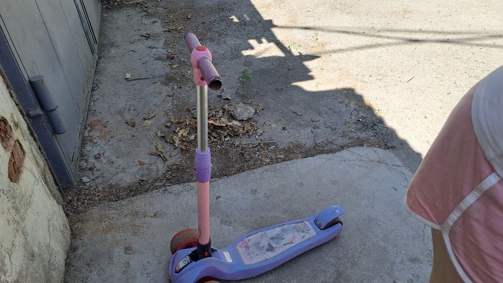 Продам детские самокаты