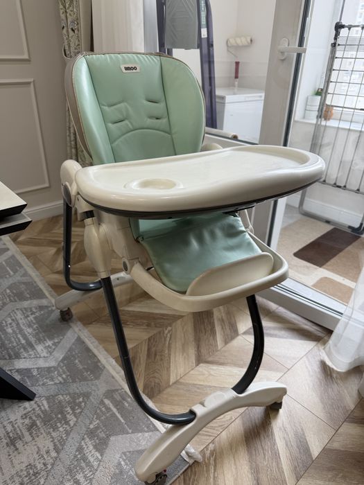 Продается стульчик для кормления.