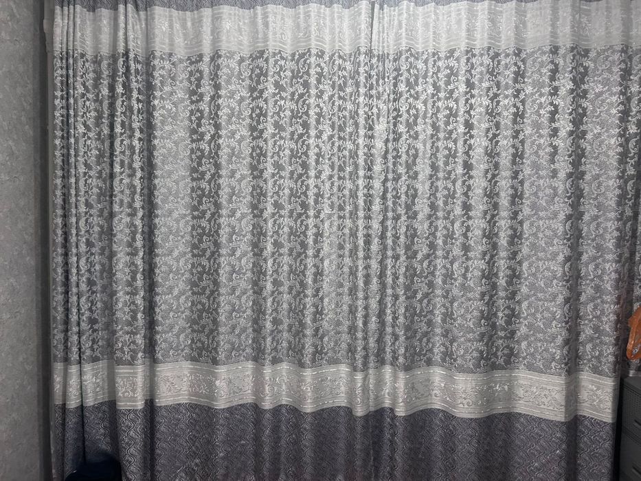 Продам шторы в отличном состоянии 2,5