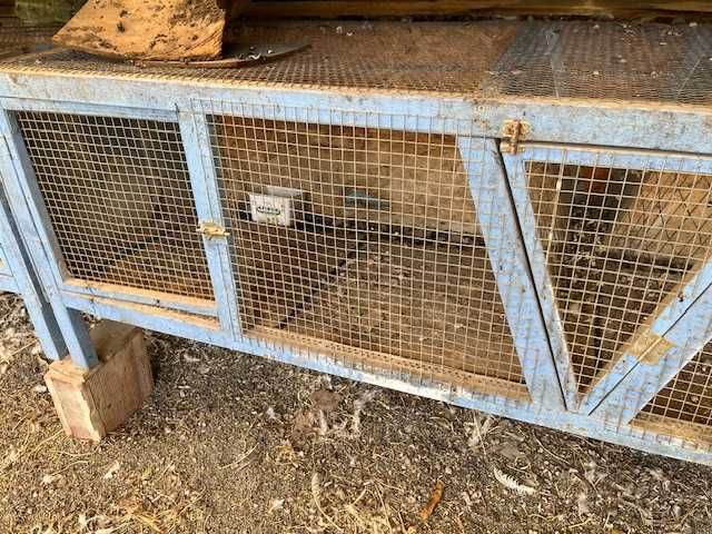 Четири двойни Клетки за зайци