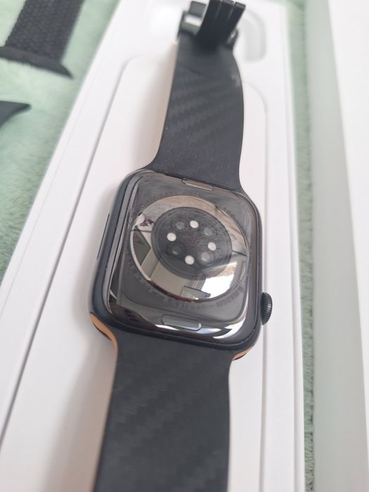 Apple Watch Series 8 45 мм GPS
