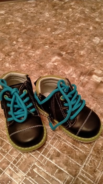 Продам ботиночки, кожаные