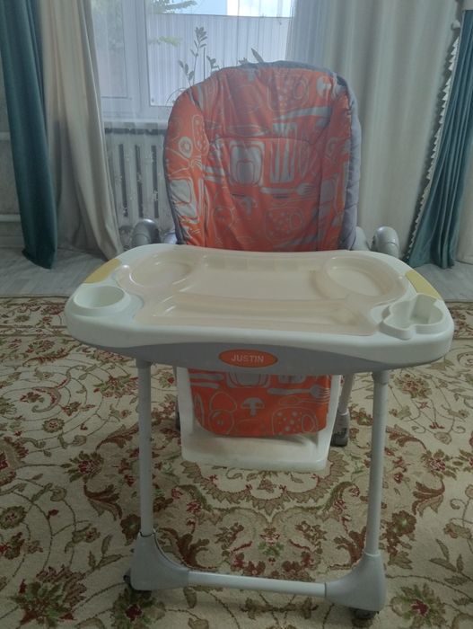 Детский столик..