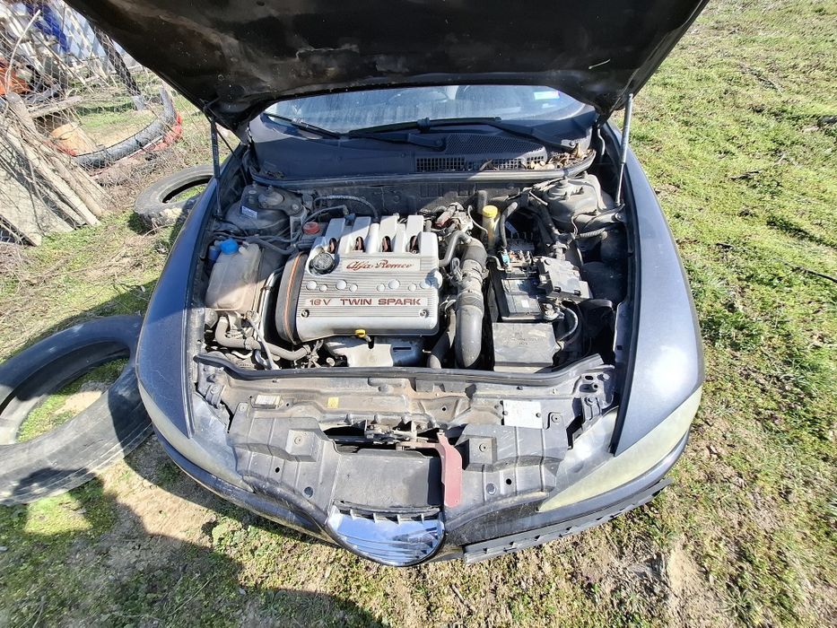 Алфа 147  1.6 бензин