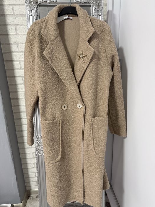 Дамско палто в черно и бежово