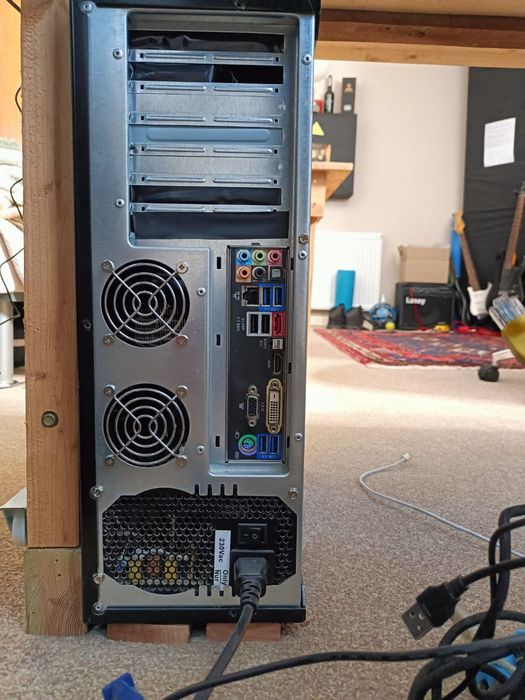 Vand desktop PC utilizat