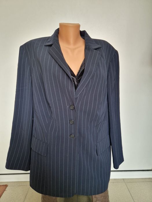 Модно дамско сако