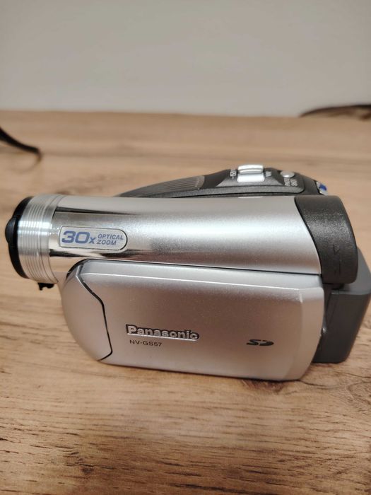 Видеокамера Panasonic NV-GS57, Optical zoom 30x